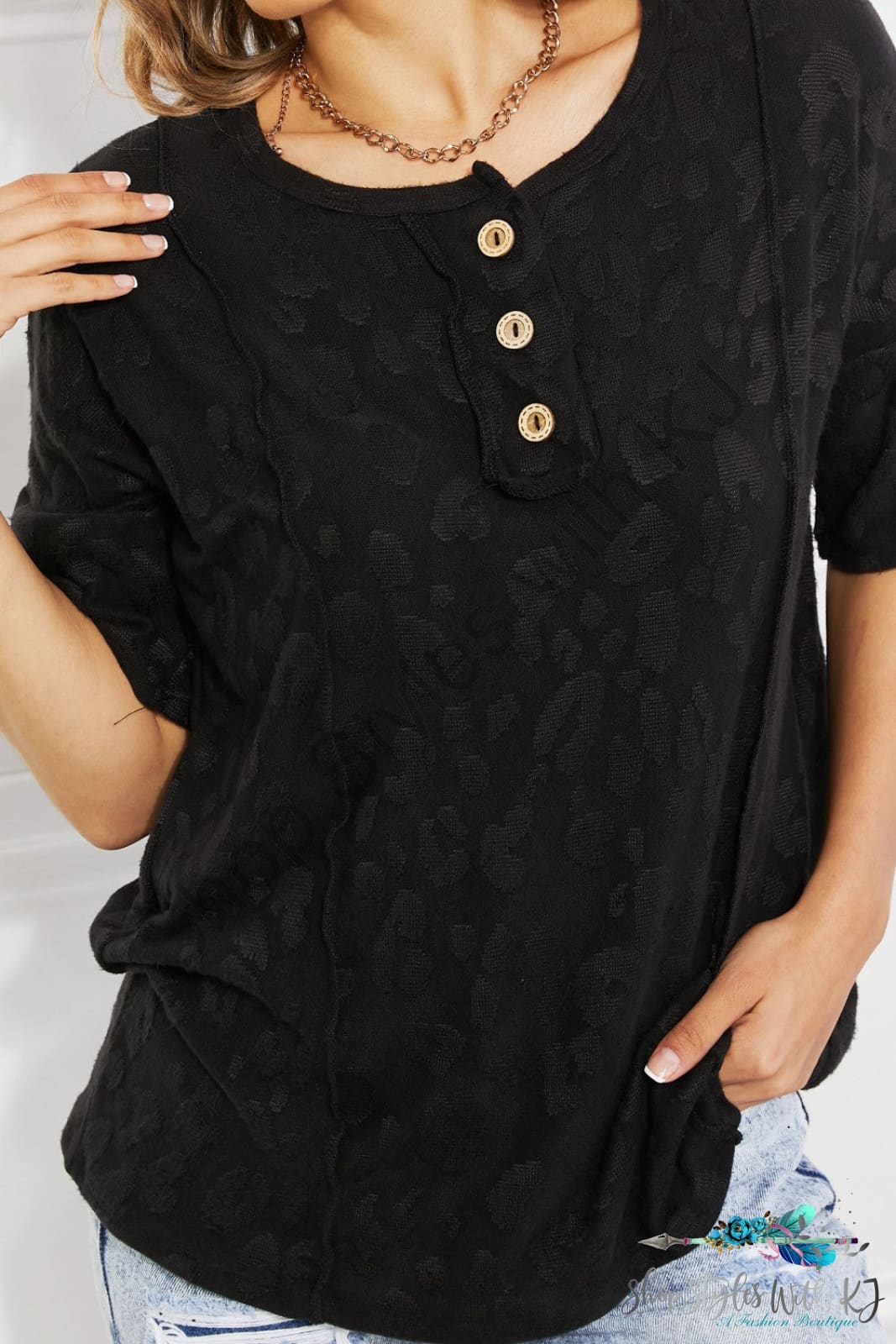 At The Fair Animal Textured Top In Black Shirts & Tops