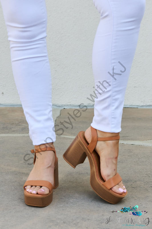 Feel It Platform Heel Sandals Cognac / 6.5 Shoes