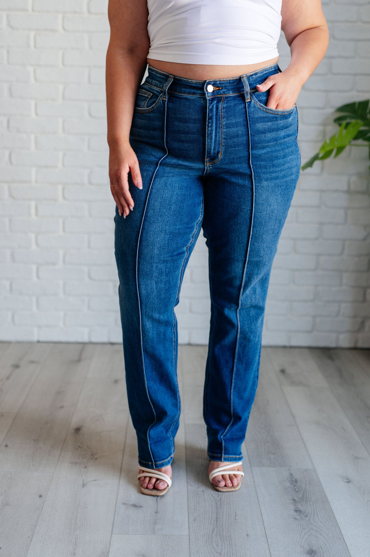 Judy Blue High Rise Center Seam Detail Straight Jeans