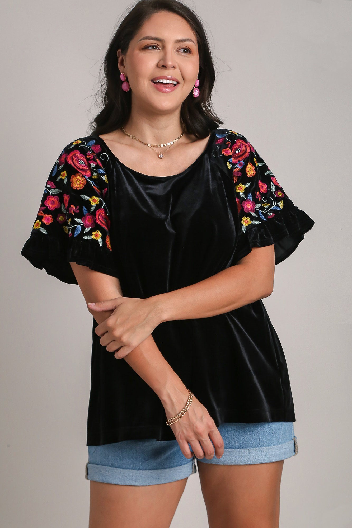 Velvet Embroidery Short Sleeve Blouse - Black