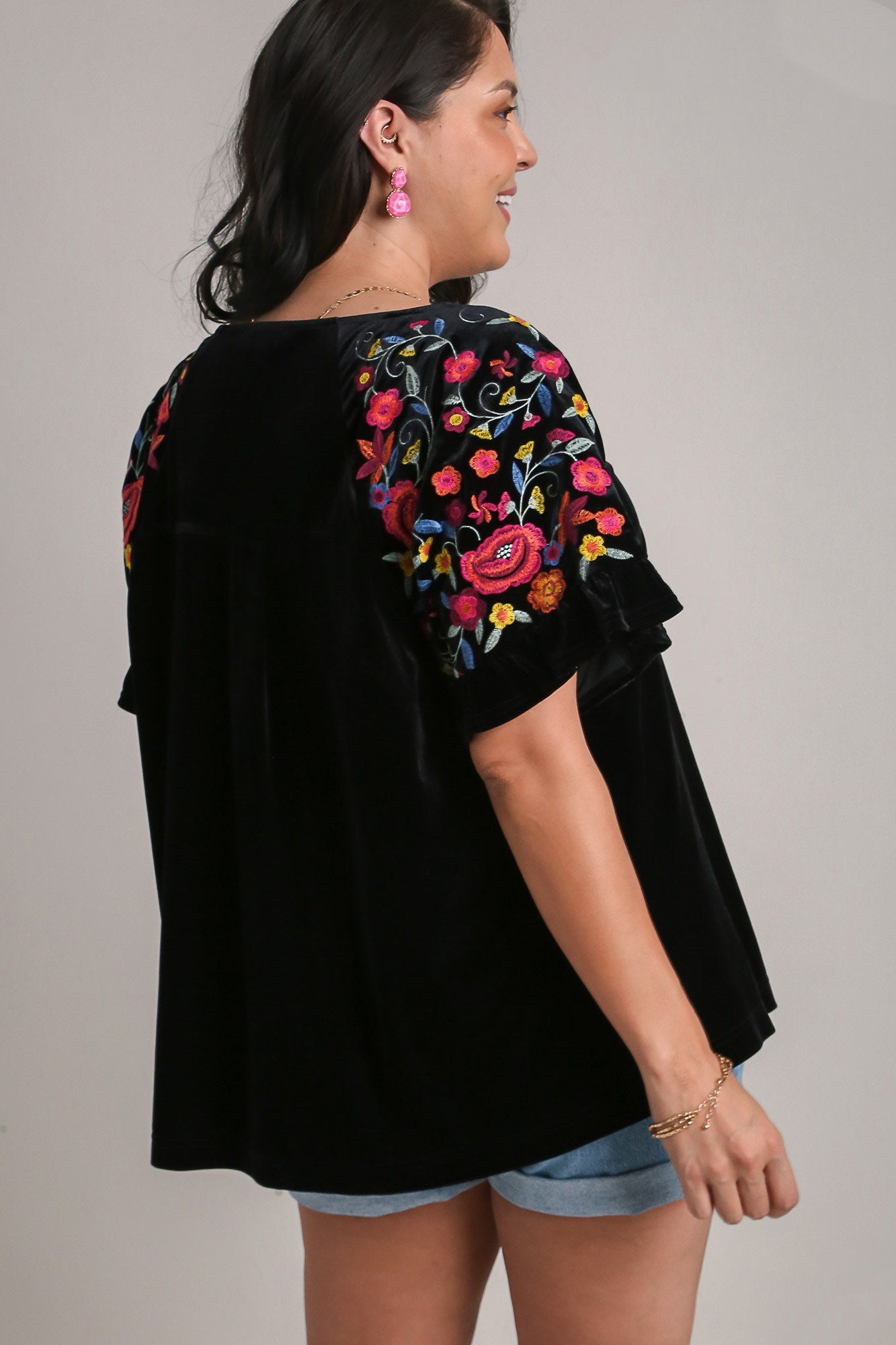 Velvet Embroidery Short Sleeve Blouse - Black