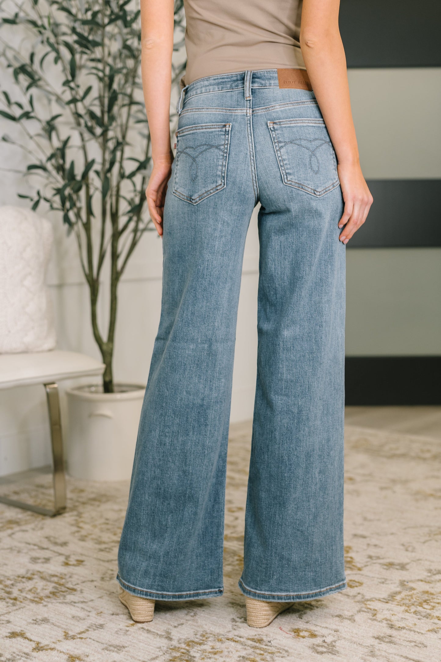 Judy Blue Mid Rise Retro Wide Leg Jeans