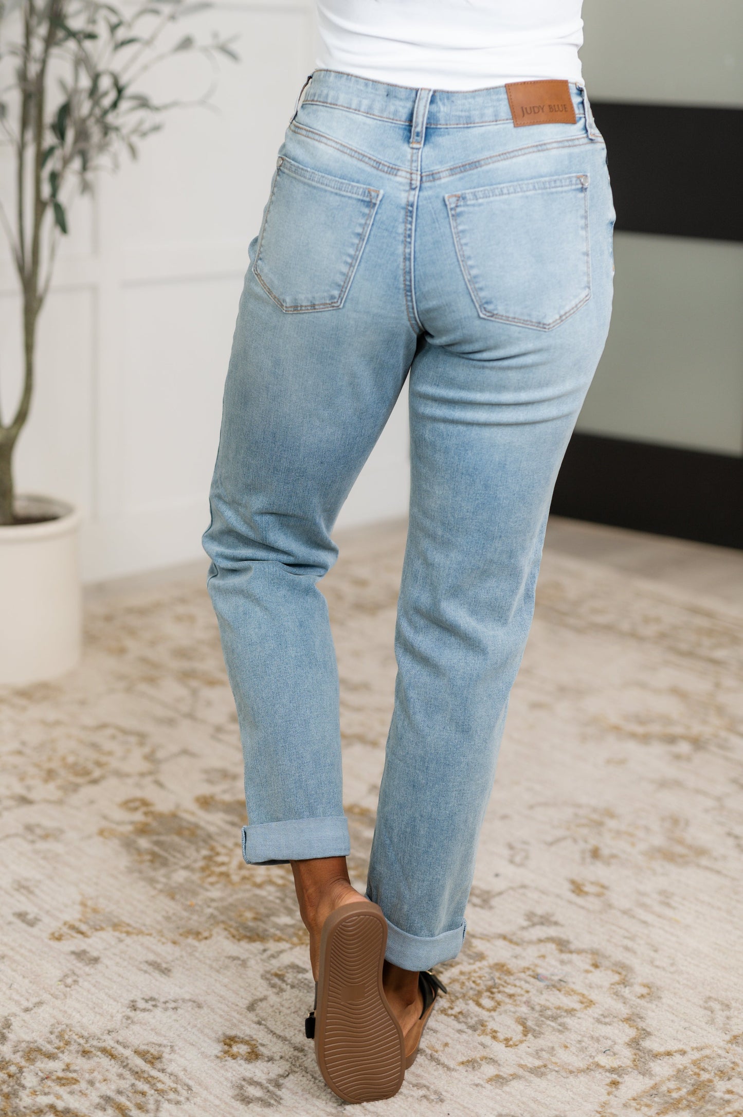 Judy Blue V-Front Cool Denim Boyfriend Jeans
