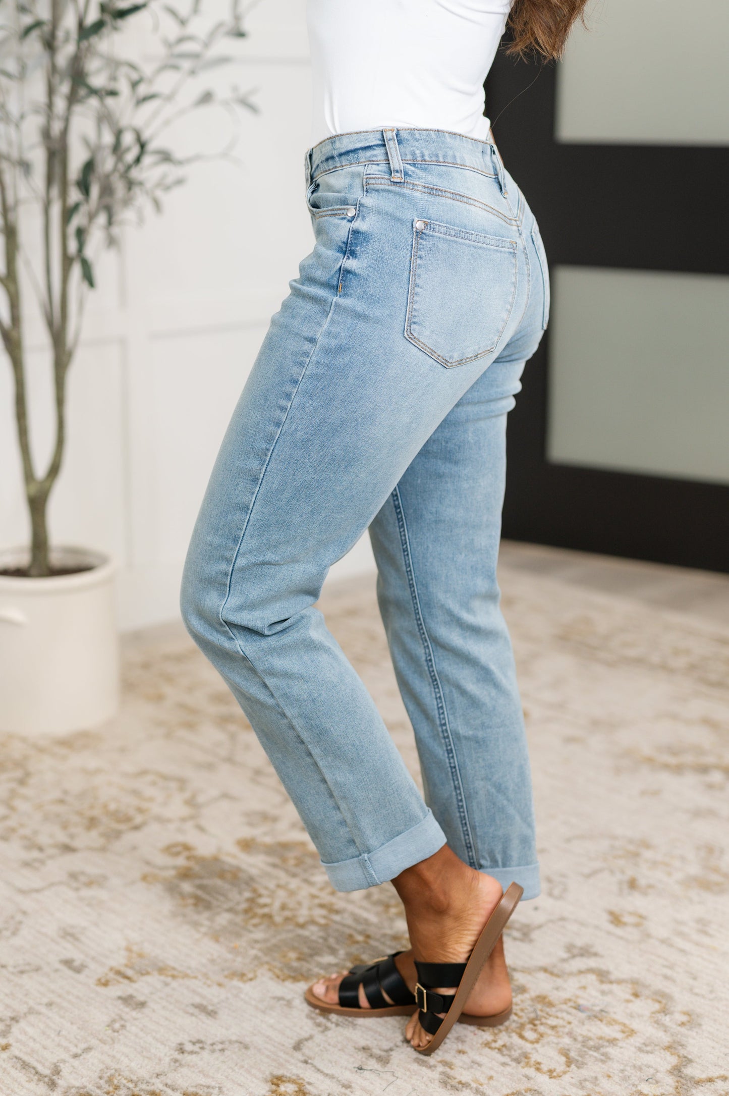 Judy Blue V-Front Cool Denim Boyfriend Jeans