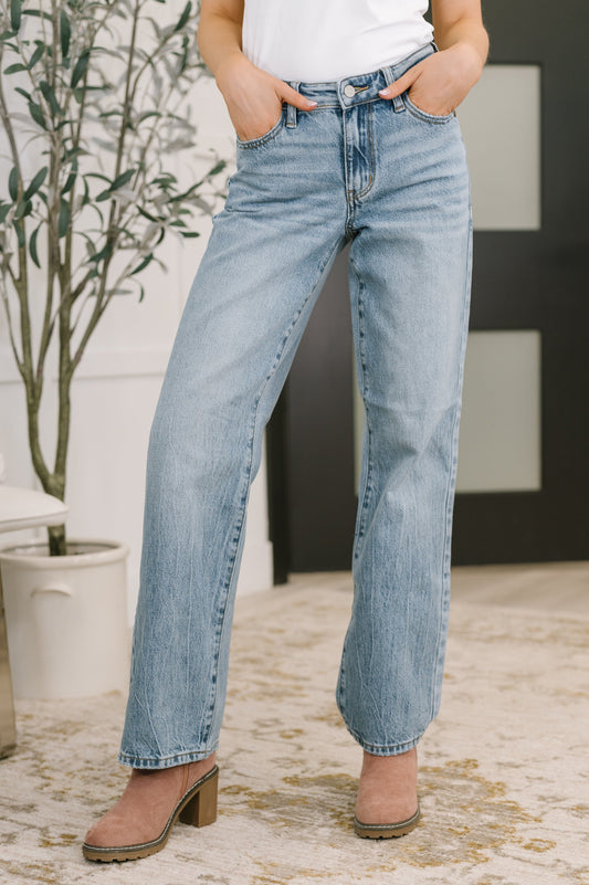 Judy Blue Mid Rise Rigid Magic Straight Jeans