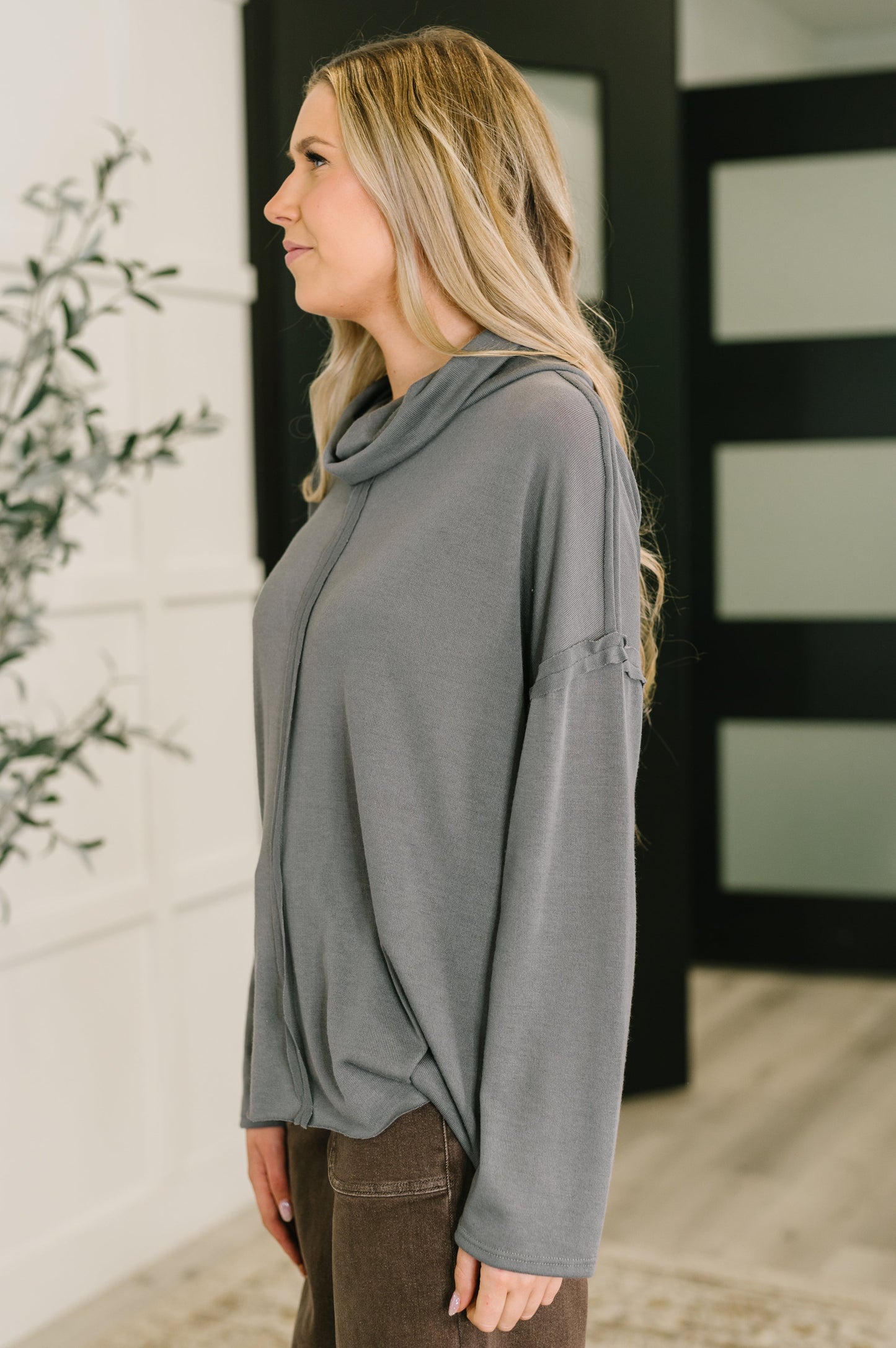 Metro Flow Center Seam Turtleneck Top
