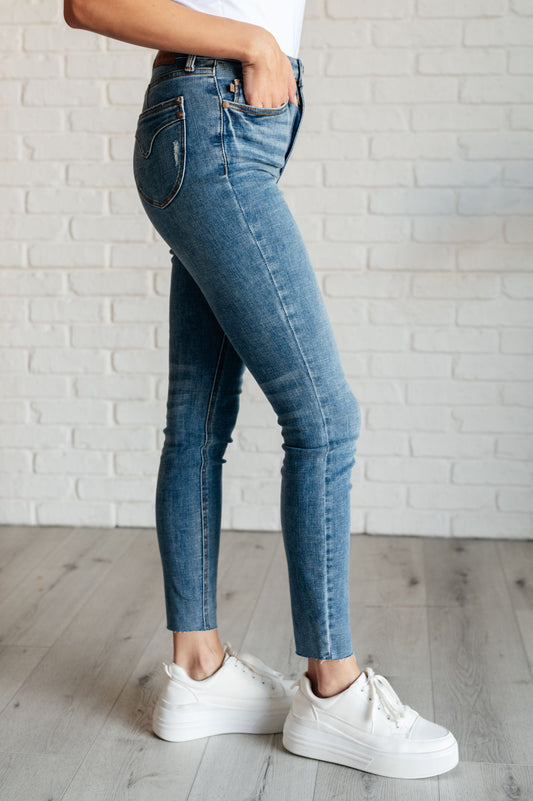 Judy Blue High Rise Tummy Control Skinny Jeans in Vintage Wash