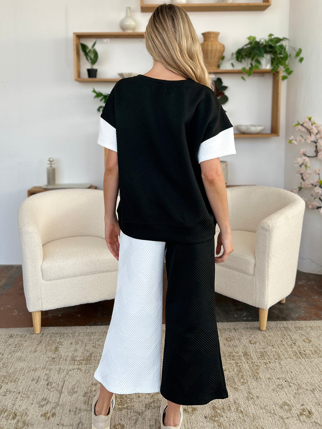 Texture Contrast T-Shirt and Wide Leg Pants Set - 4 Colors