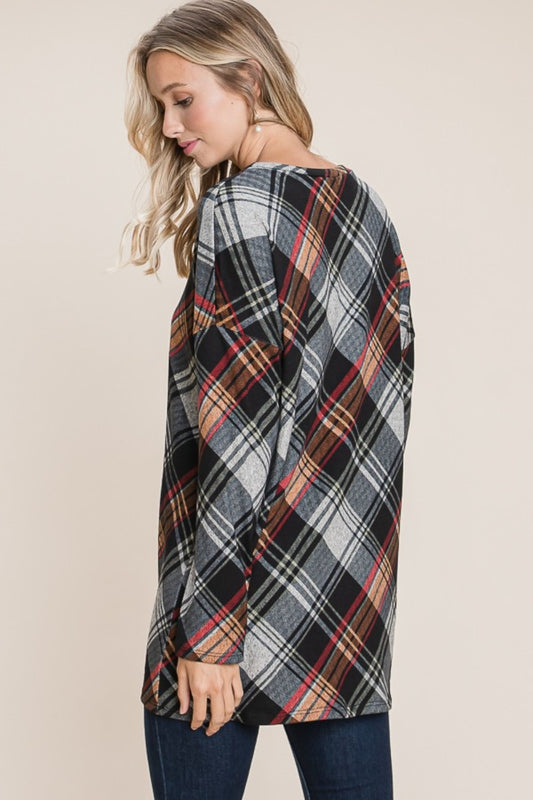 Plaid Round Neck Long Sleeve Knit Top