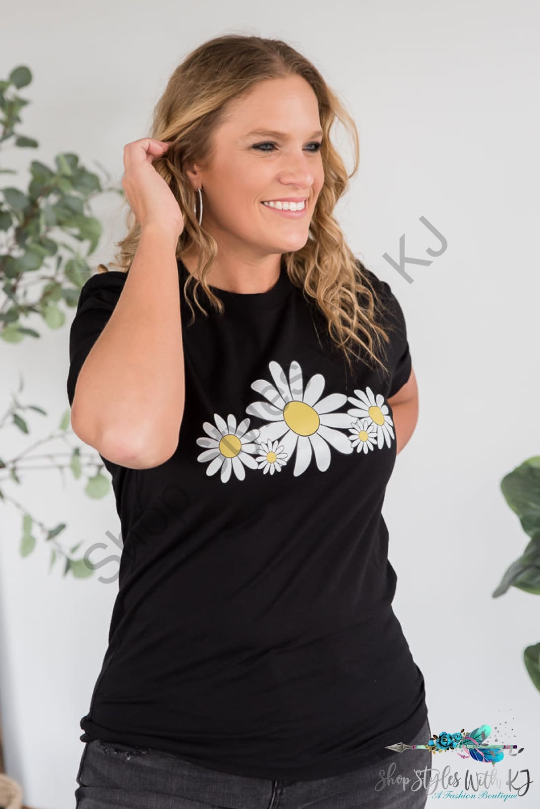 Daisies Graphic Tee Bt