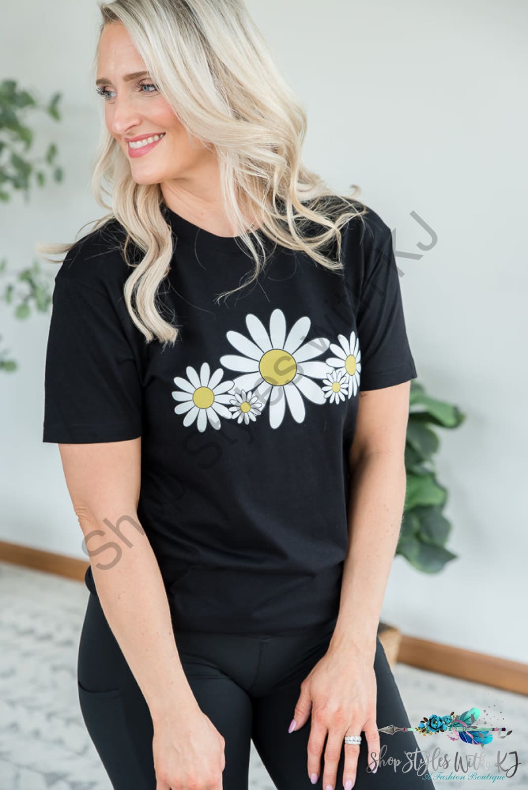 Daisies Graphic Tee Bt