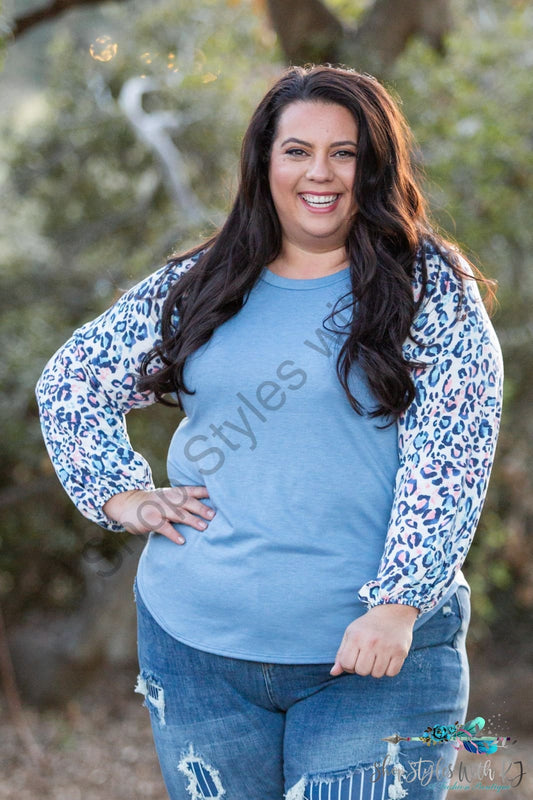 Delightfully Spotted Raglan Top Lastcall