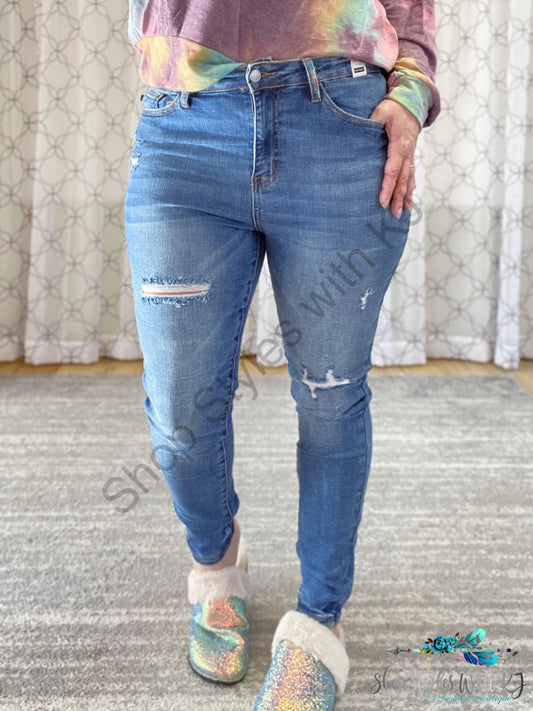 Enchanting Embroidered Judy Blue Skinny Jeans Judy Blue