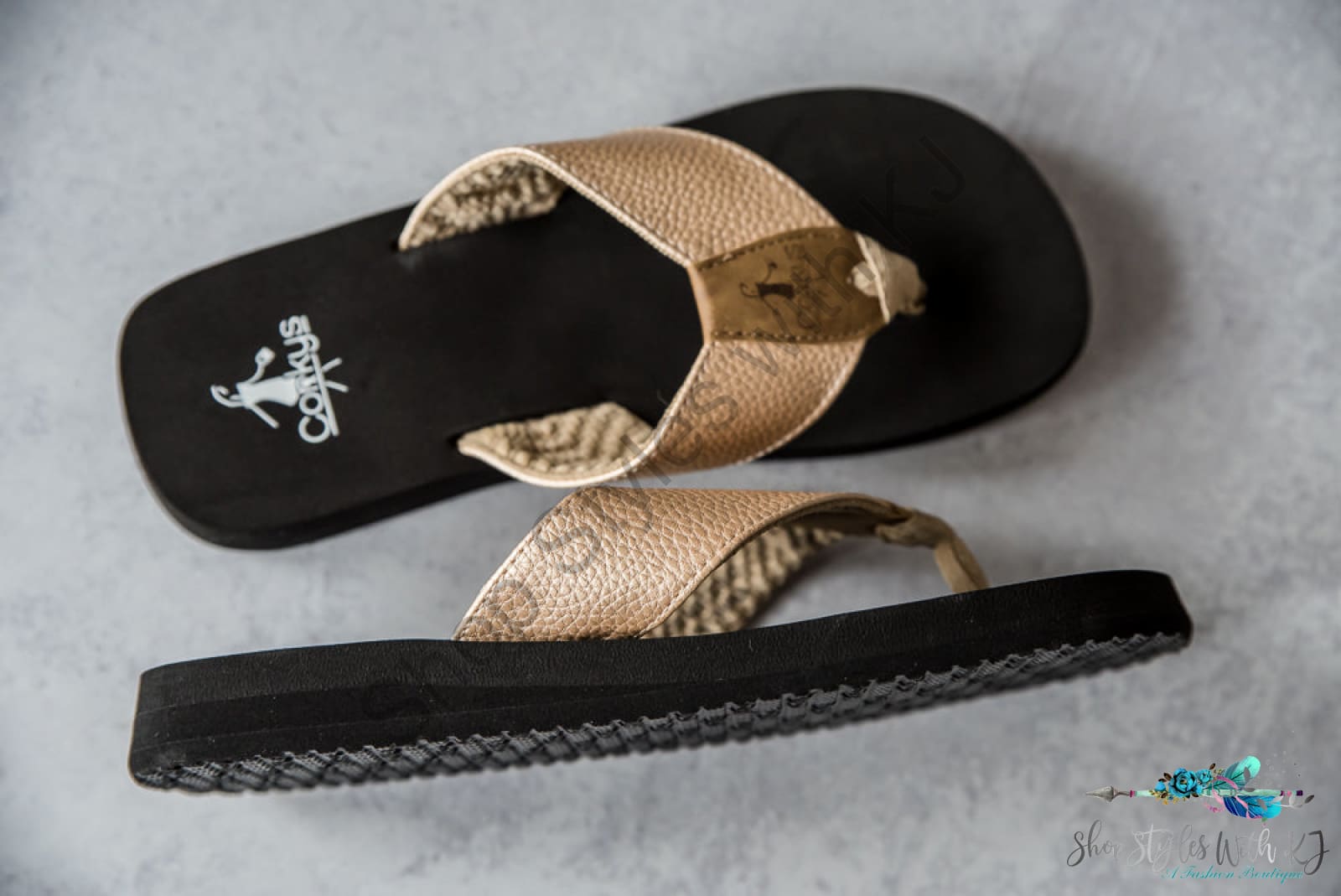 Ladybug Sandals In Gold Corkys