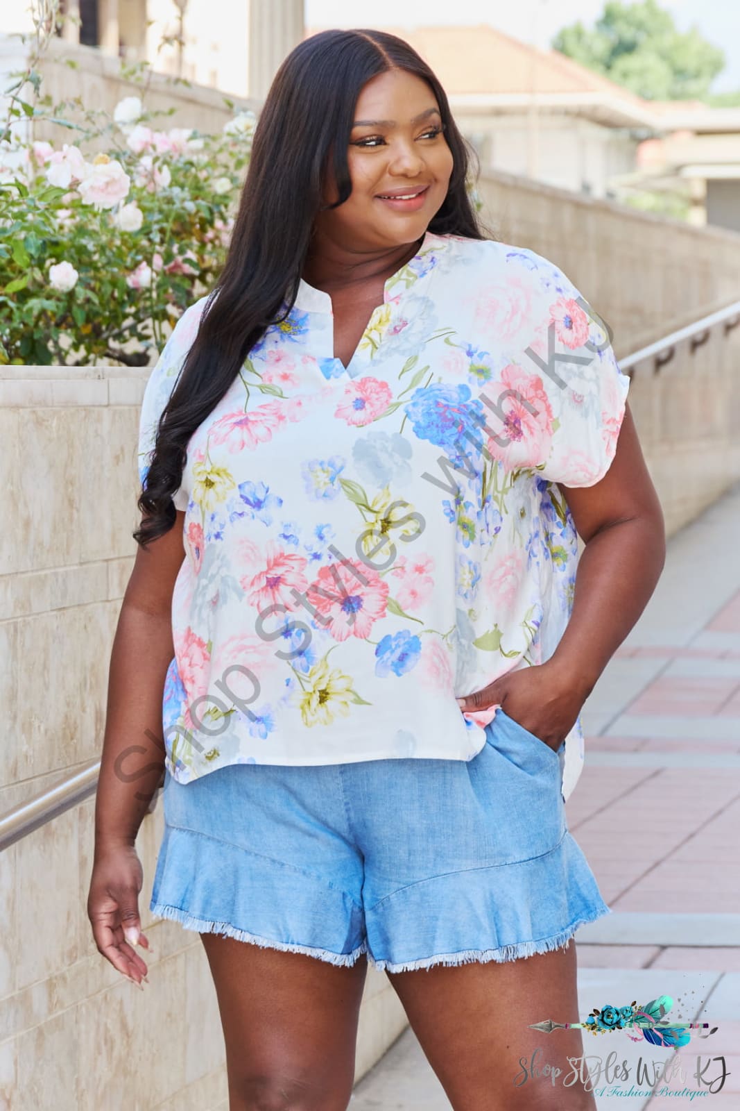 White Birch One And Only Full Size Short Sleve Floral Print Top / S Shirts & Tops
