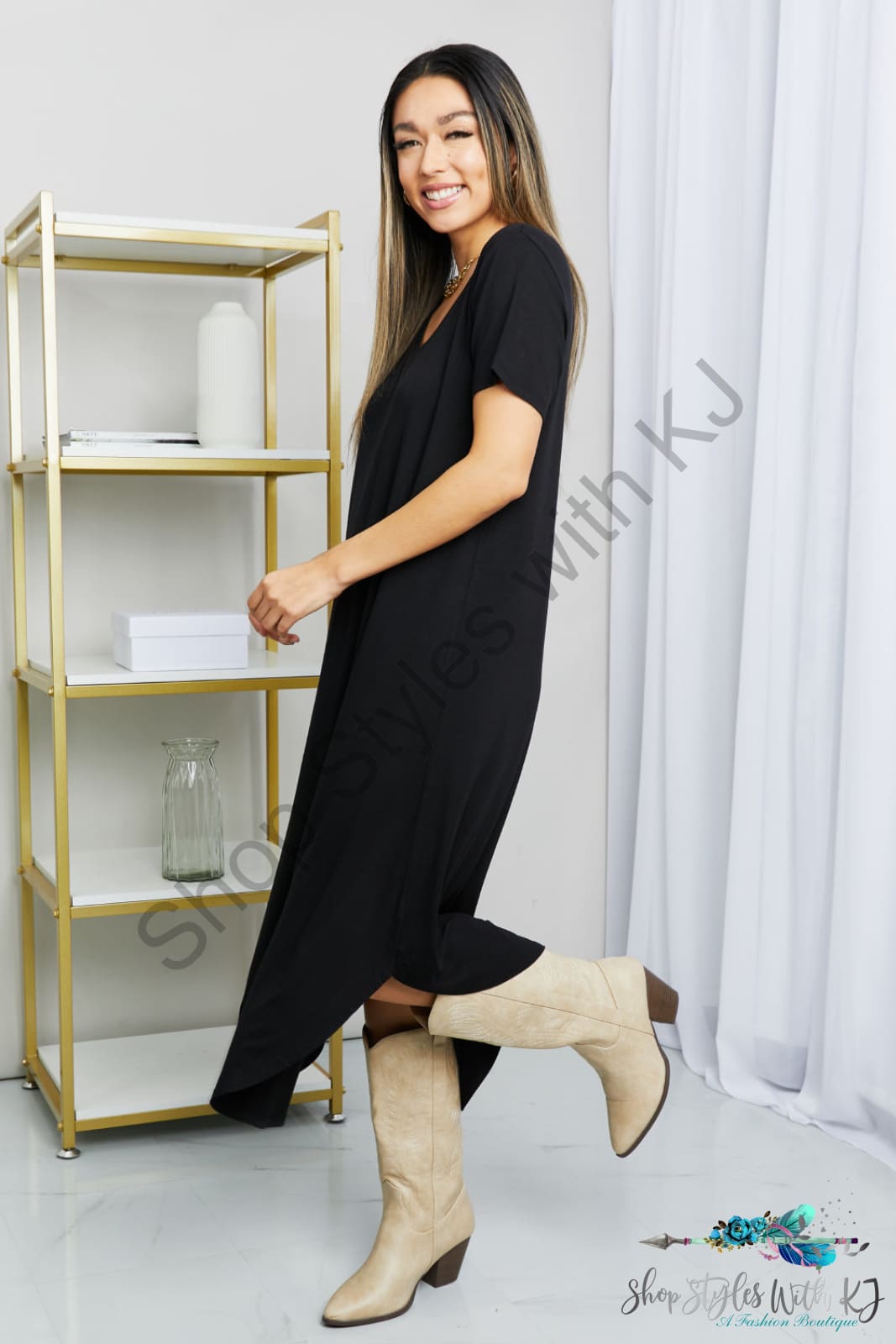 Rubina V-Neck Short Sleeve Curved Hem Dress In Black Dresses