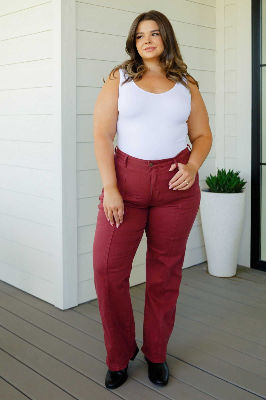 Judy Blue High Rise Front Seam Straight Jeans in Burgundy