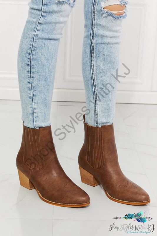 Love The Journey Stacked Heel Chelsea Boot In Chestnut / 6 Shoes
