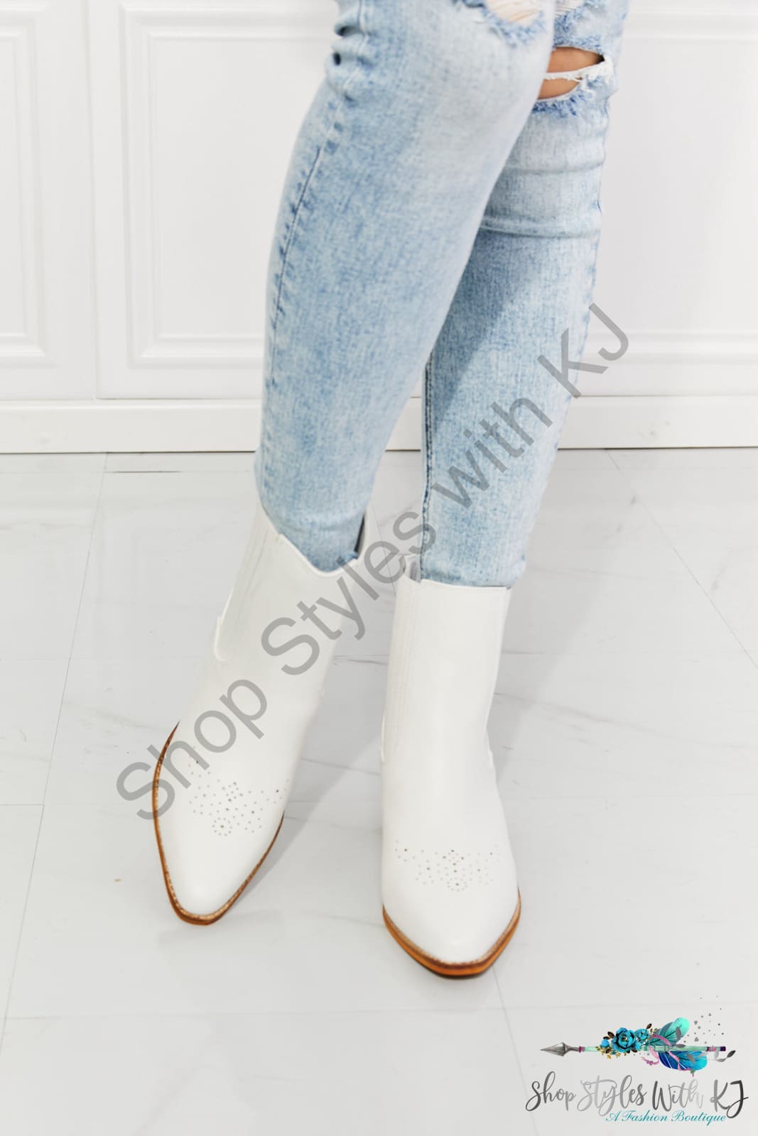 Love The Journey Stacked Heel Chelsea Boot In White / 6 Shoes